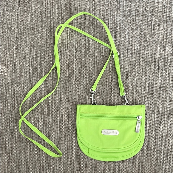Baggallini Teenee Wallet Crossbody Belt Bag Purse - Picture 1 of 10